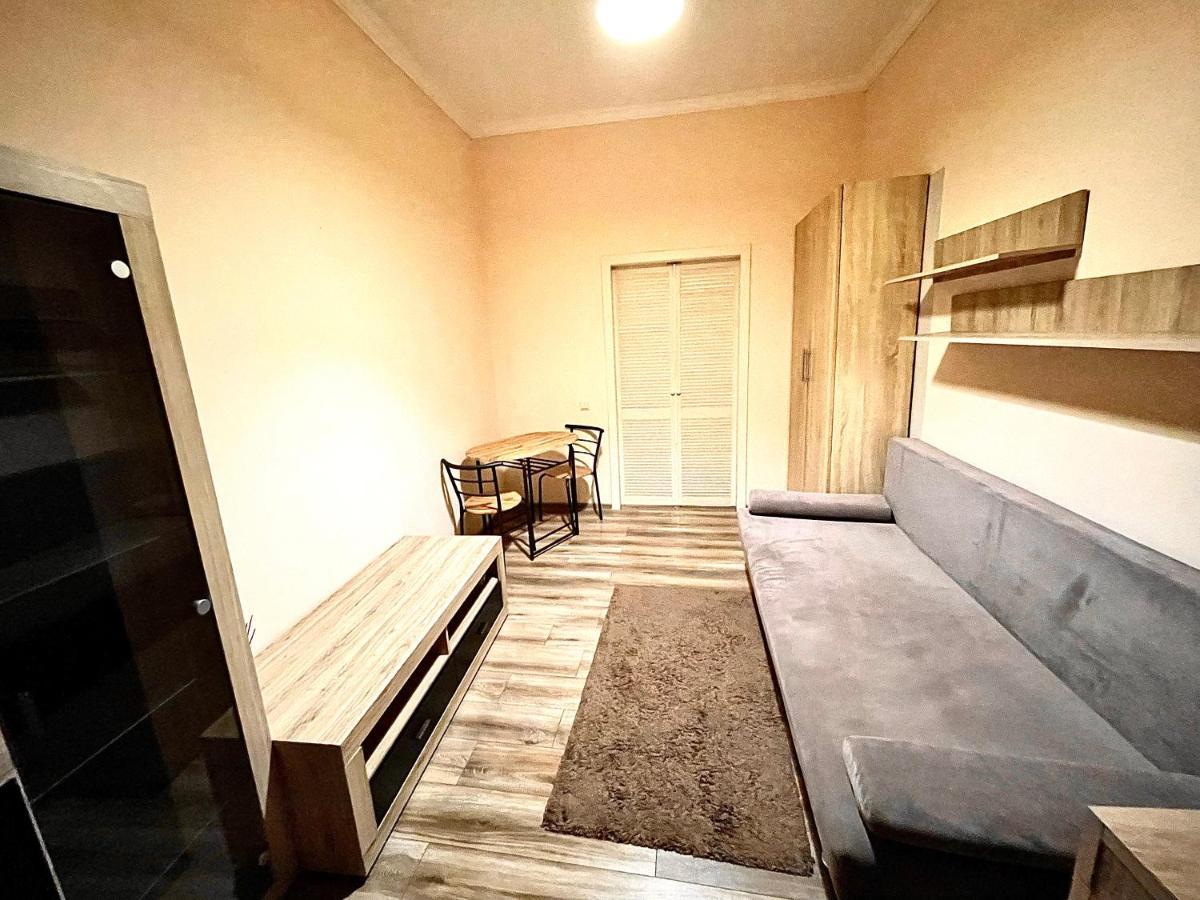 Stare Misto Appartement Lviv Buitenkant foto